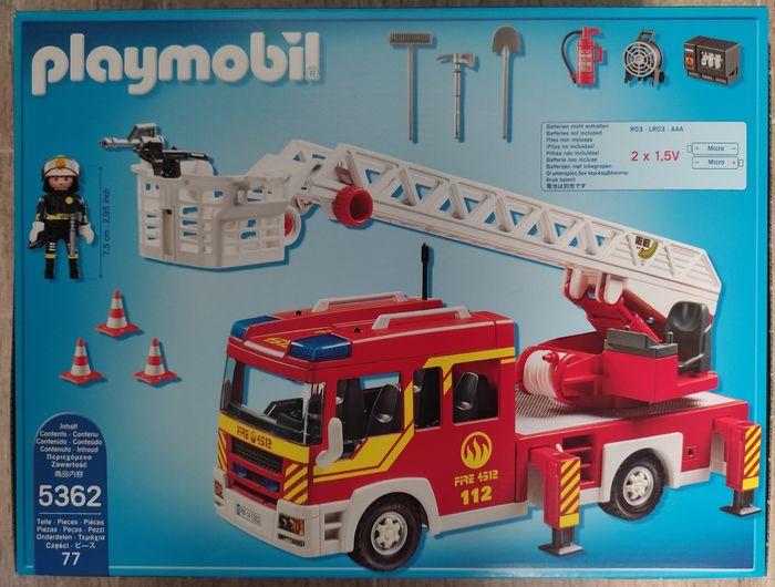 Camion de pompiers grande échelle Playmobil NEUF - photo numéro 2