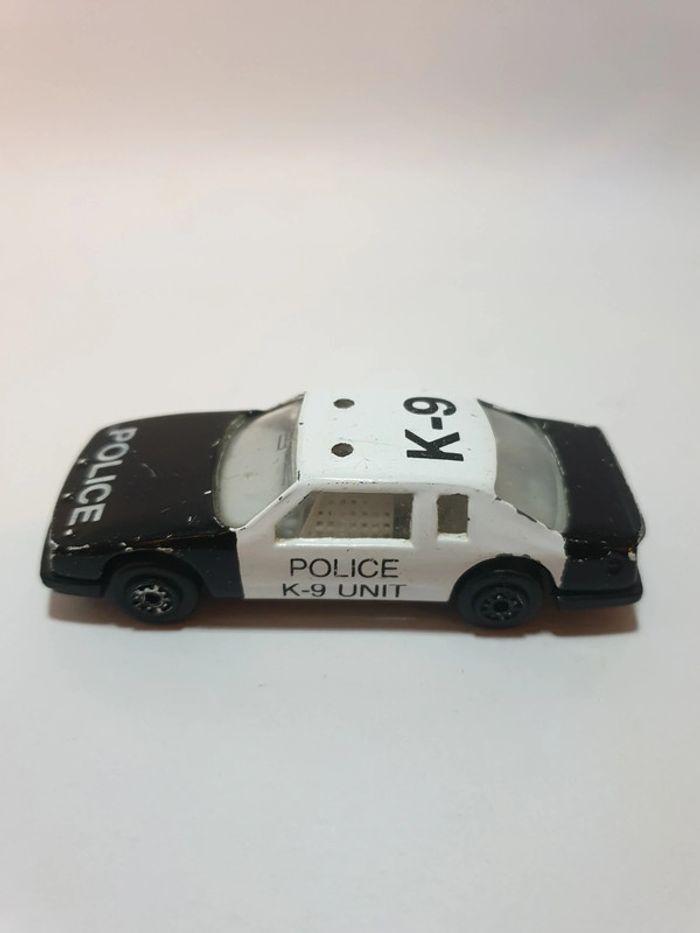 Maisto Buick lesabre Stock Car K-9 Police Unit - 1/64 - photo numéro 10