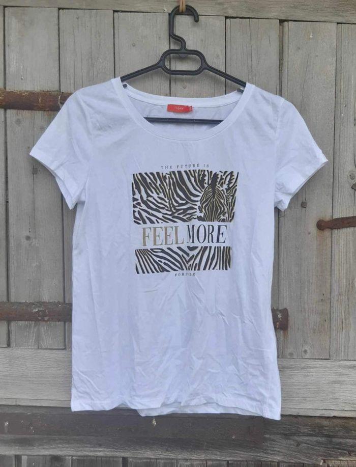 Tshirt blanc en coton « Feel More» T38-40 - photo numéro 1