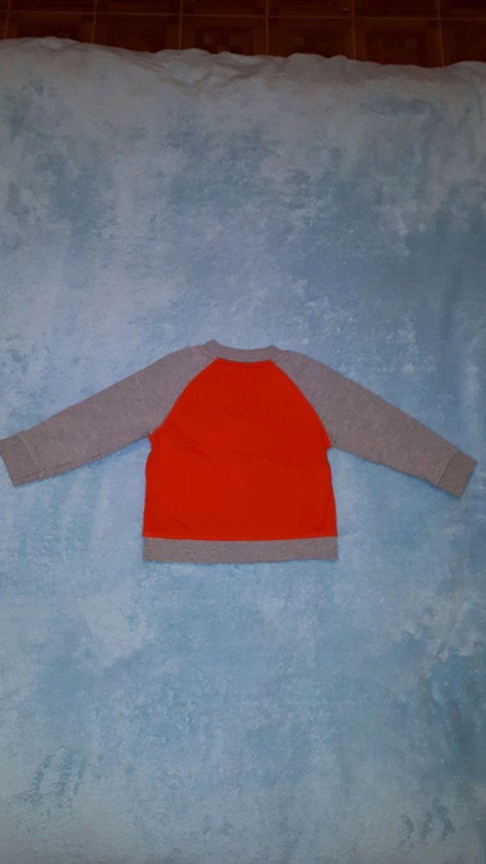 Gilet zippé orange et gris Kiabi 18 mois neuf - photo numéro 3