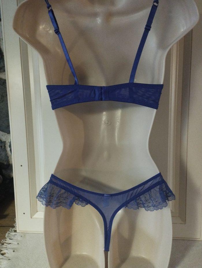 Ensemble de lingerie neuf avec armatures. Rembourrage léger et string 85C et M pour le string - photo numéro 4