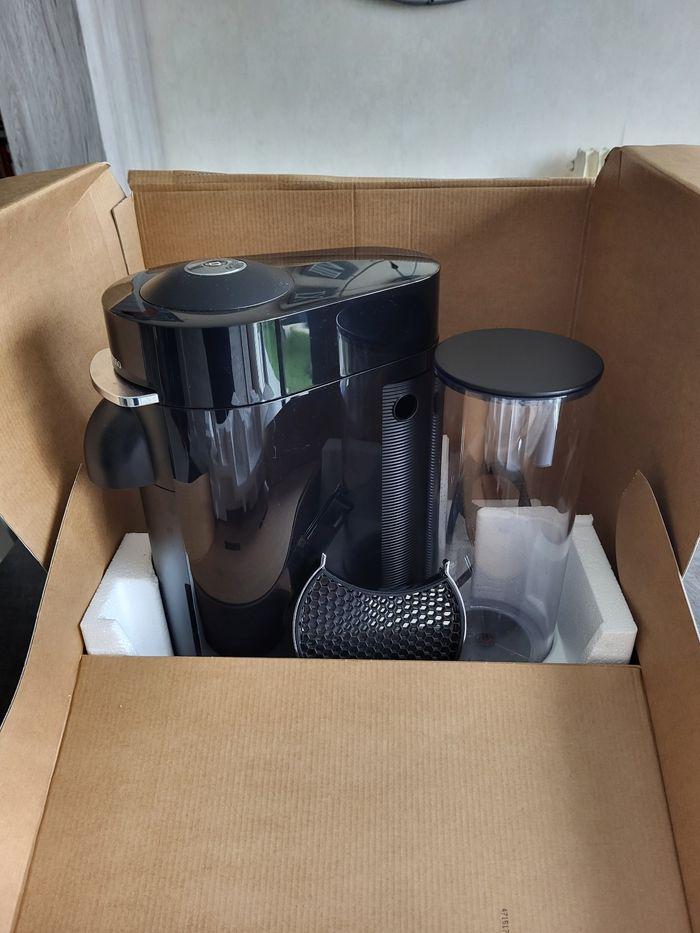 Cafetière Nespresso Vertuo Plus . - photo numéro 3