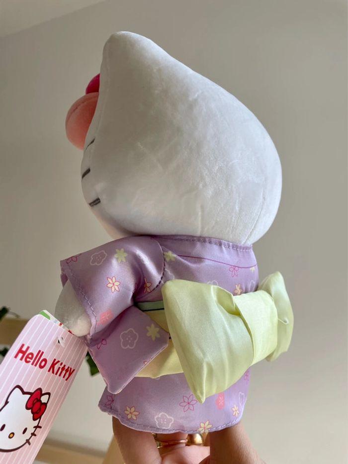 Peluche Hello Kitty en Kimono 👘 - photo numéro 12