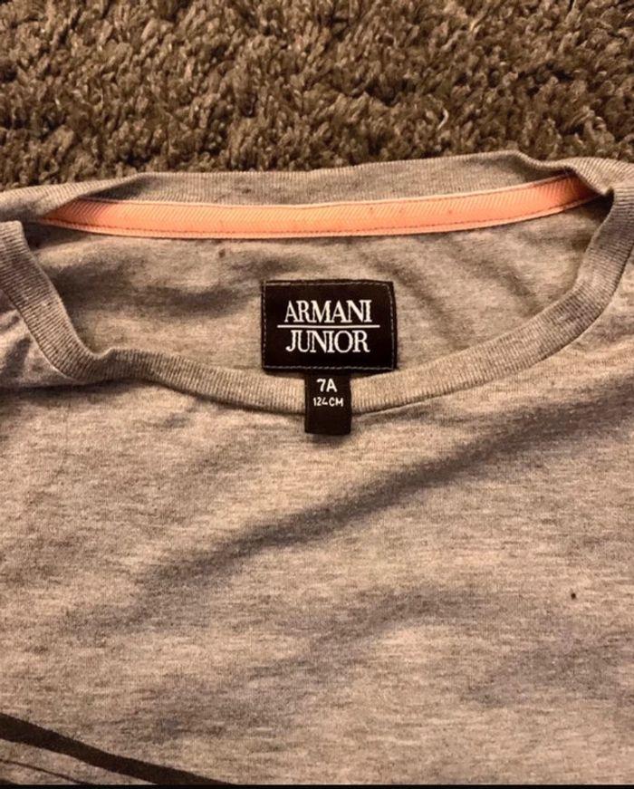 Tee-shirt Armani 7 ans - photo numéro 2