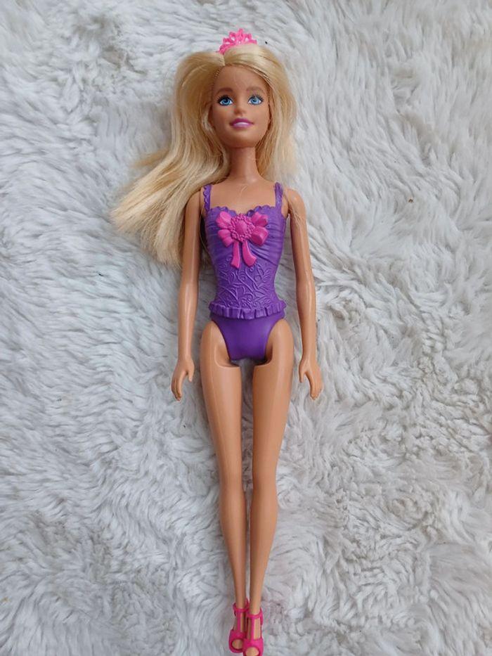 Poupée barbie - photo numéro 1