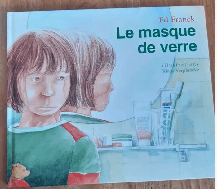 Livre le masque de verre