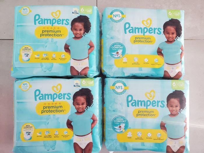 Lot de 4 paquets de couches PAMPERS premium protection taille 6 - photo numéro 1