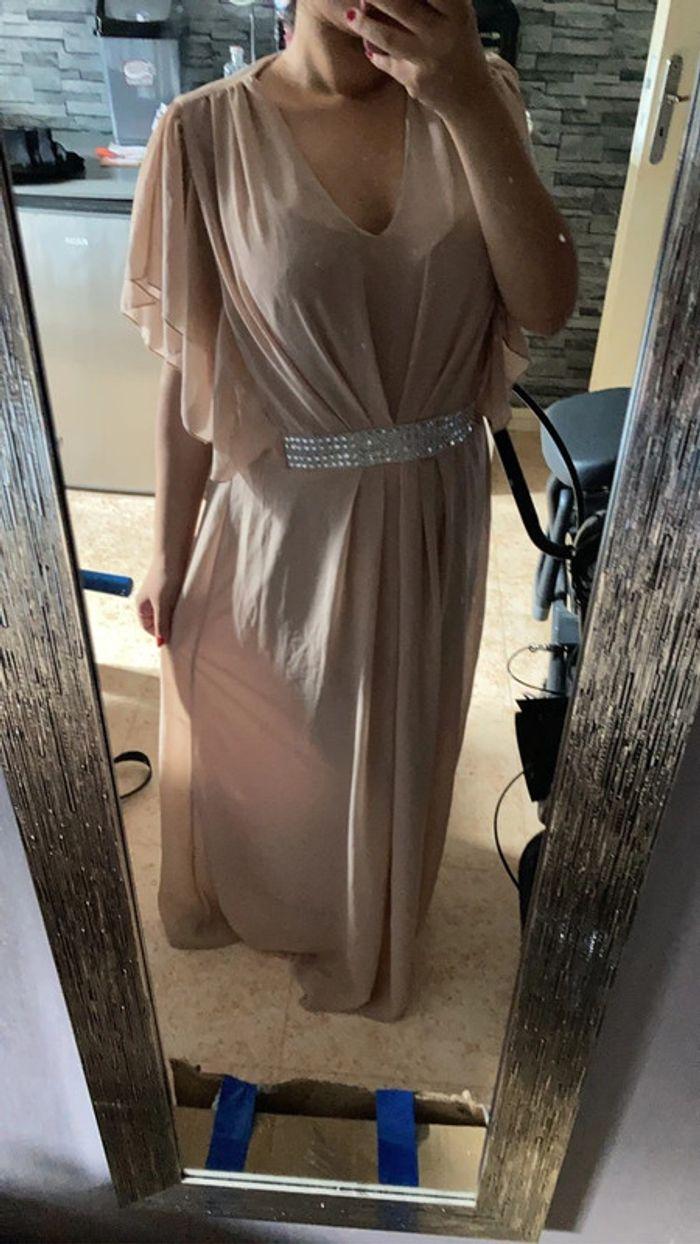 Robe longue beige taille unique - photo numéro 1