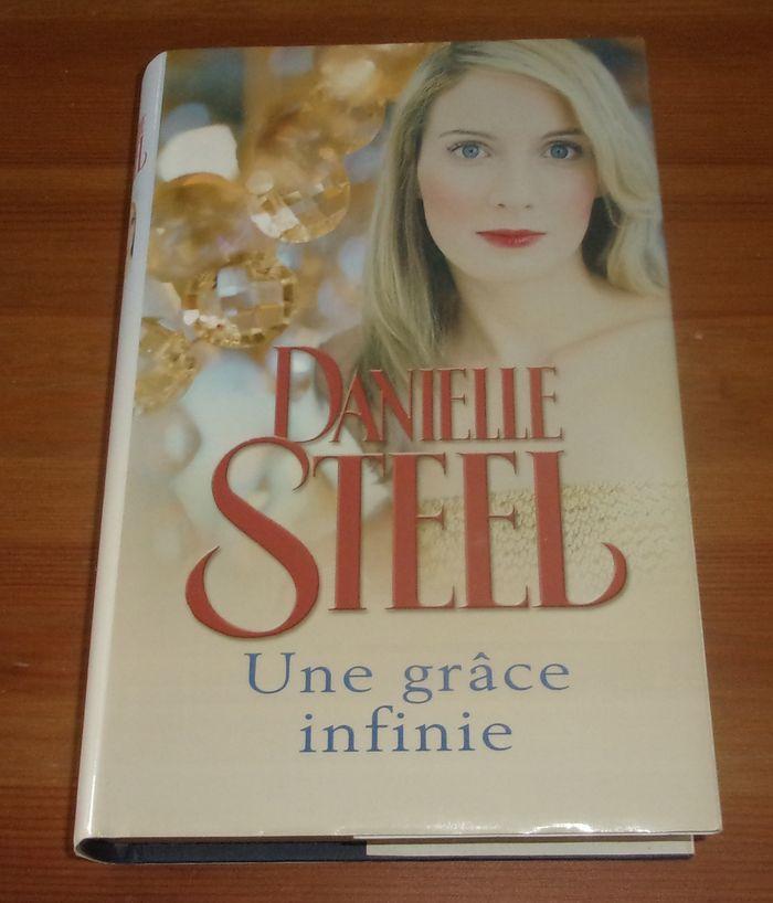 Une grâce infinie de Danielle Steel roman - photo numéro 1