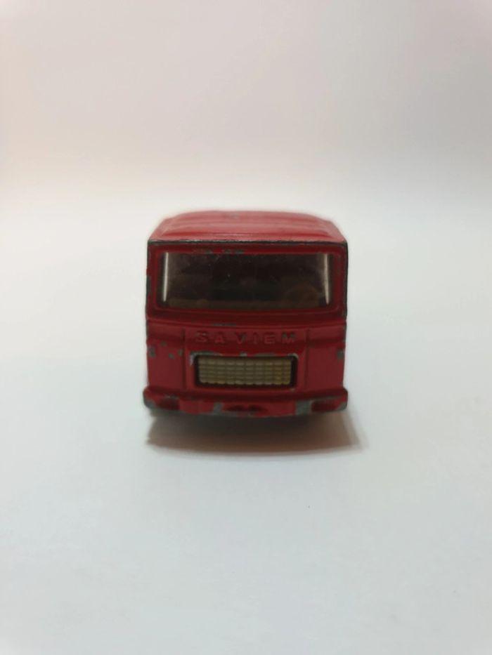 Majorette camion plateau Saviem rouge 1/100 Made in France 🇫🇷 - photo numéro 2