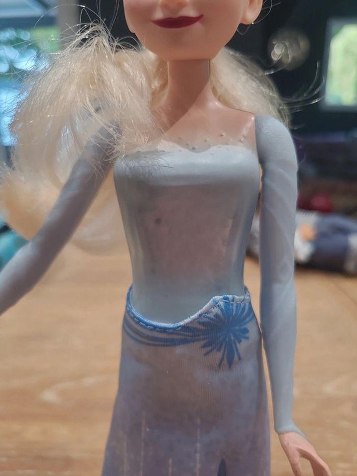 Poupée barbie Elsa Reine des Neiges aquatique - photo numéro 3