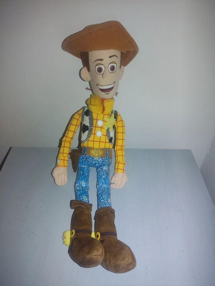 Peluche plush toy story woody Disney Pixar - photo numéro 1