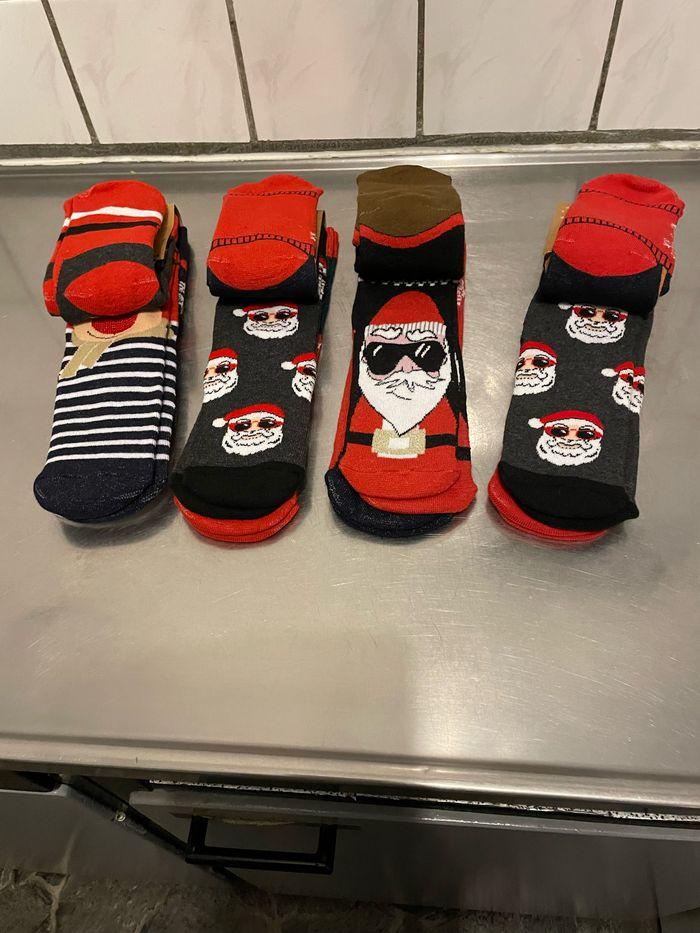 Lot de 12 paires de chaussettes Noël. Idée cadeau - photo numéro 2