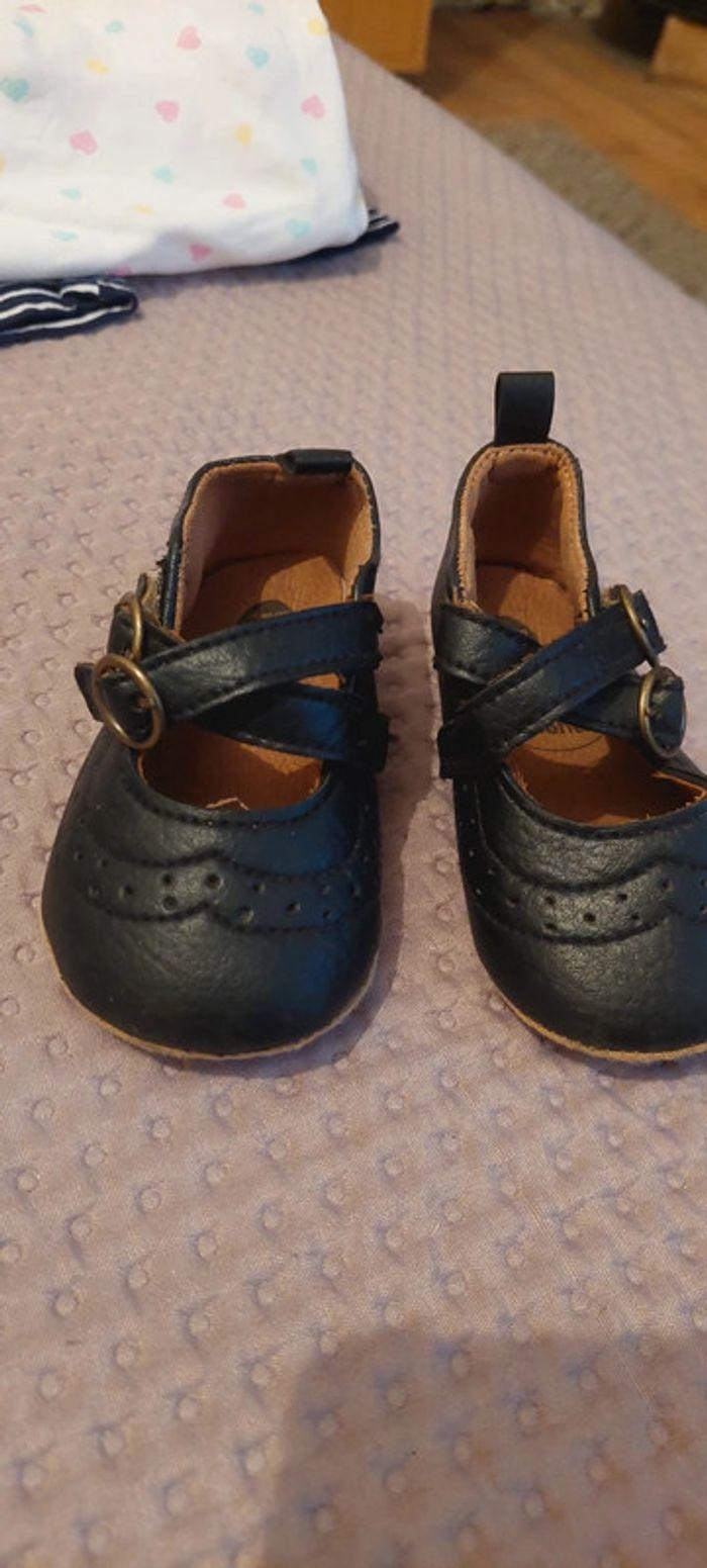 Chaussures bébé souples - photo numéro 1