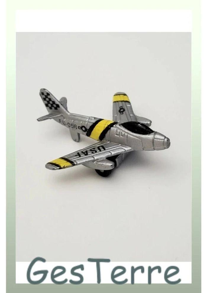 Micro Machines Galoob F-86 Sabre - photo numéro 2