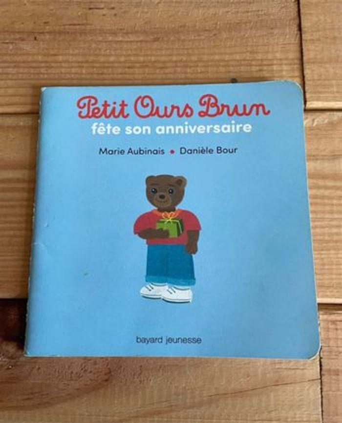 Livre - Petit Ours Brun « Fête son anniversaire »