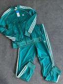 Ensemble survêtement Adidas adicolor SST 13/14ans