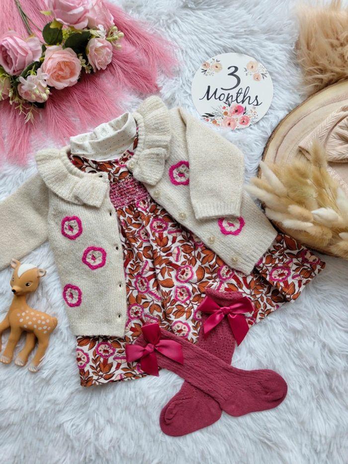 Gilet tricot, robe fleurie, bodie, turban et chaussettes hautes DPAM fille 3 mois 🎀 - photo numéro 2