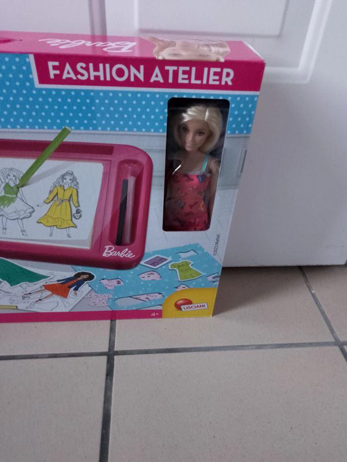 Barbie atelier de mode - photo numéro 3