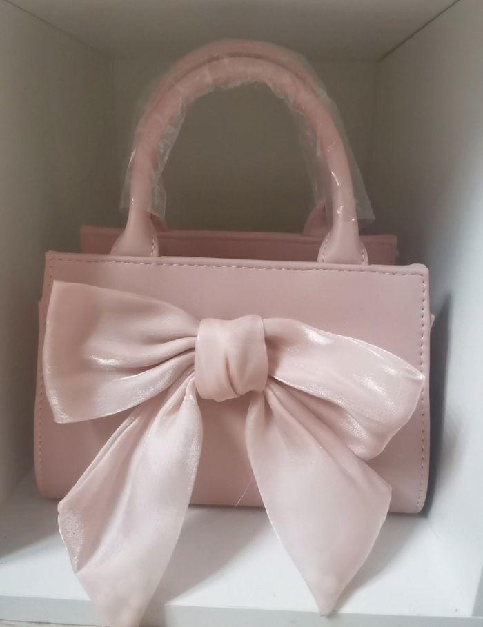 Sac à main femme avec noeud