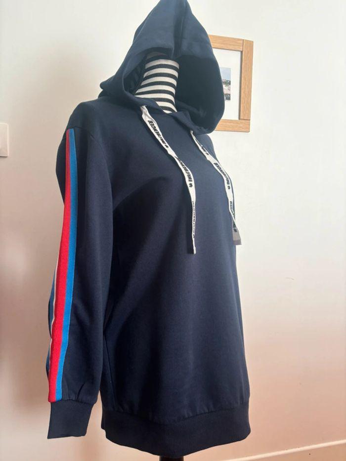 Pull a capuche TXL (taille petit) - photo numéro 1