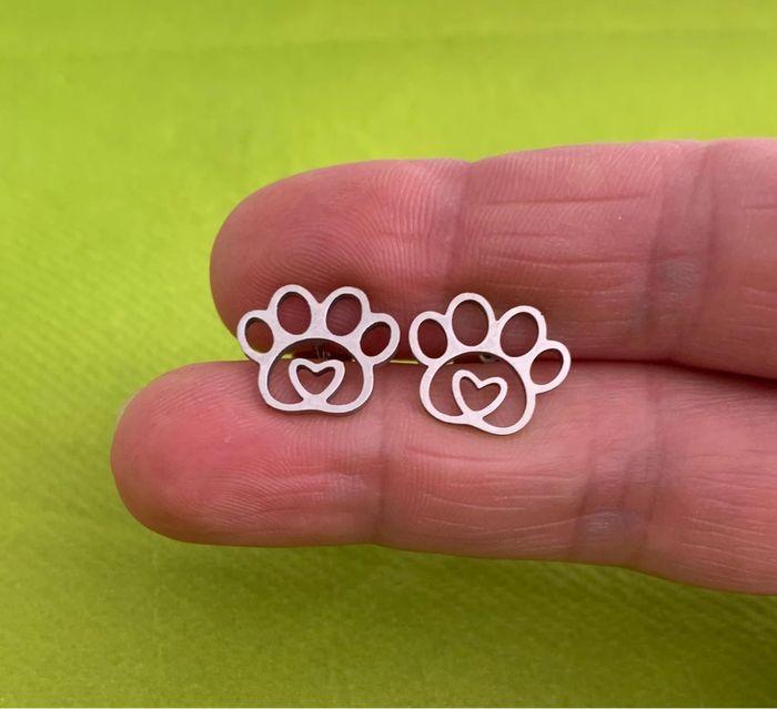 Jolies boucles d’oreilles empreintes animales en acier inoxydable argenté - photo numéro 1