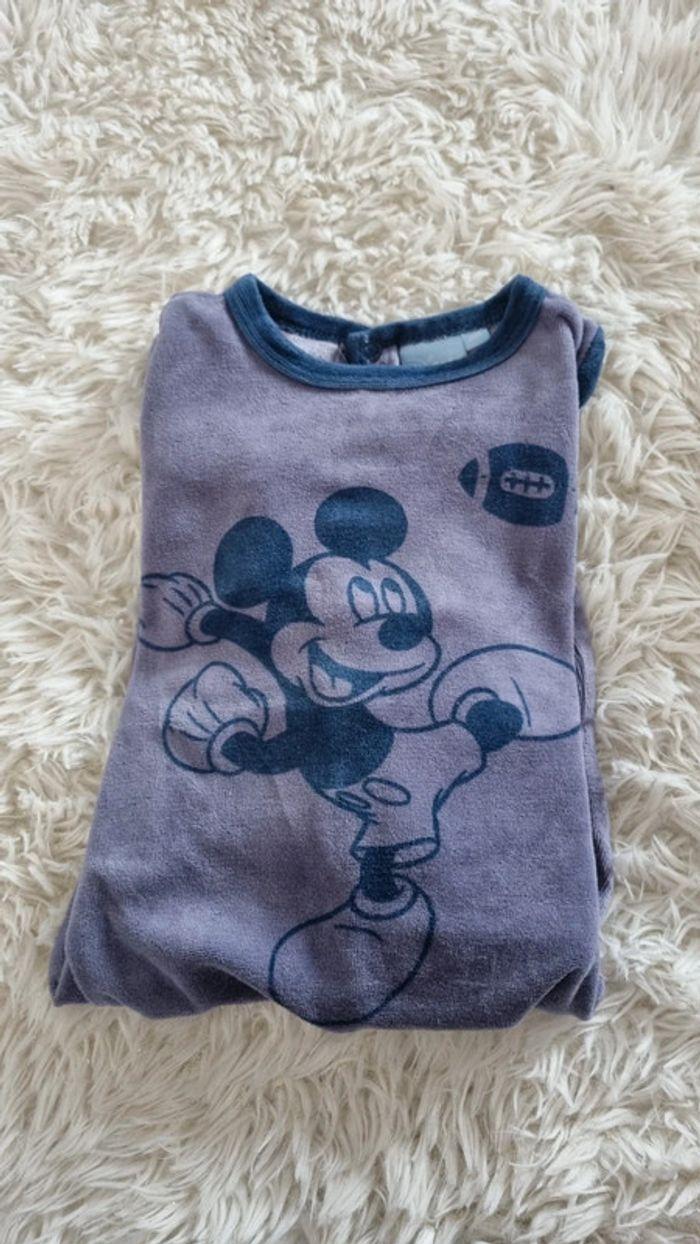 Joli pyjama Disney taille 9 mois - photo numéro 3