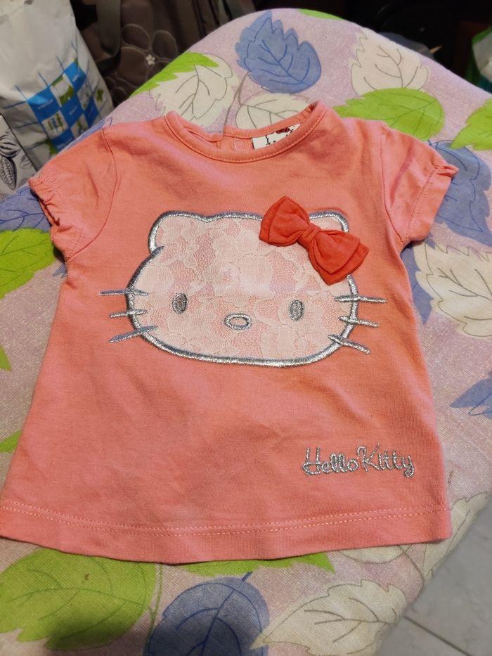 Tee-shirt Hello Kitty 1 mois - photo numéro 1