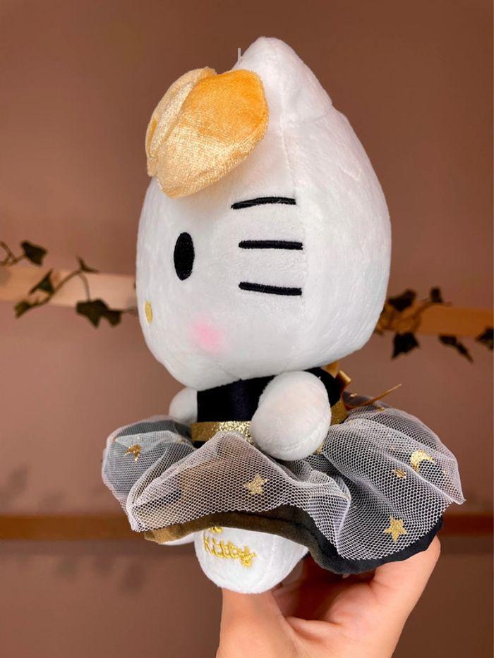 Peluche Hello Kitty en robe étoilée et pailletée 💫 - photo numéro 14