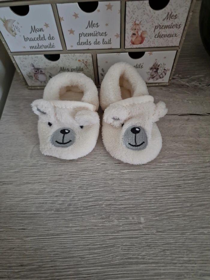 Chaussons bébé neufs - photo numéro 1