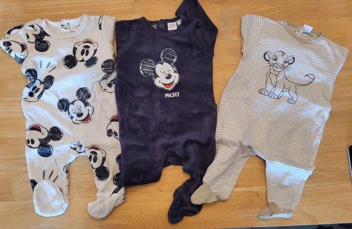 Lot Vêtements bébé 3 mois - photo numéro 1