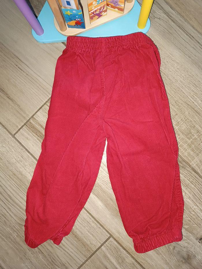 Pantalon rouge velour 18 mois - photo numéro 2