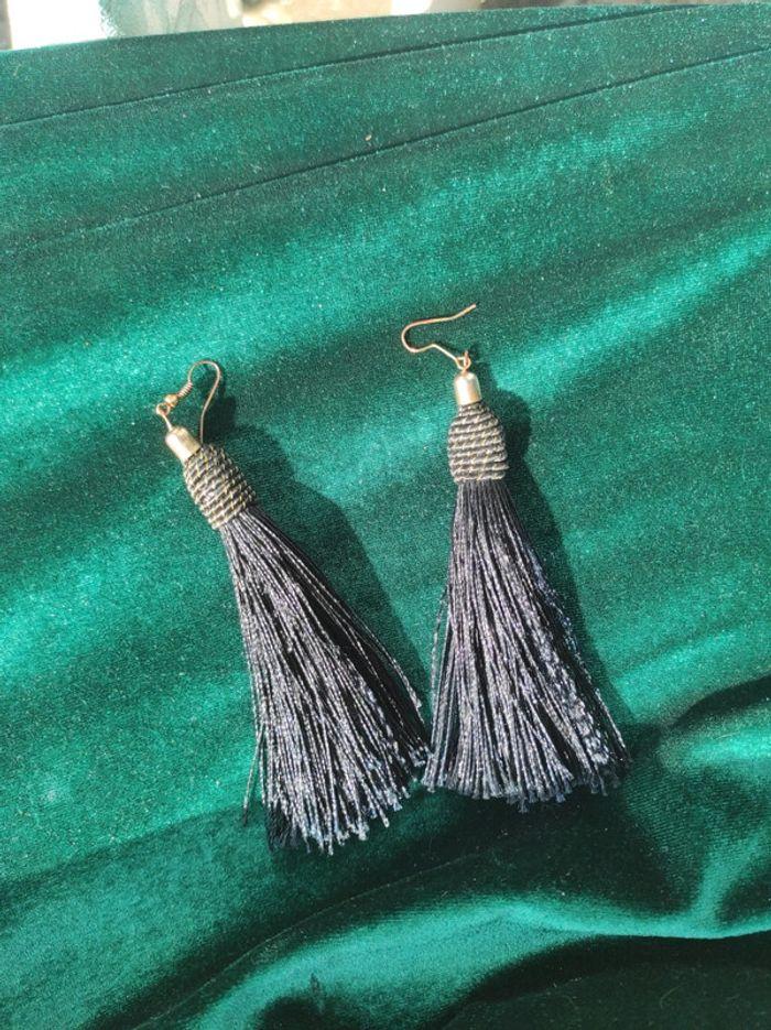 Boucles d'oreilles franges noires - photo numéro 1