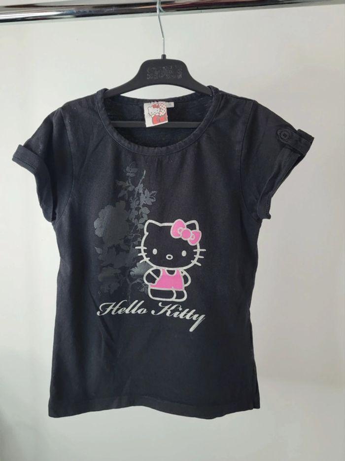 Joli T-shirt Hello Kitty 10 ans - photo numéro 1