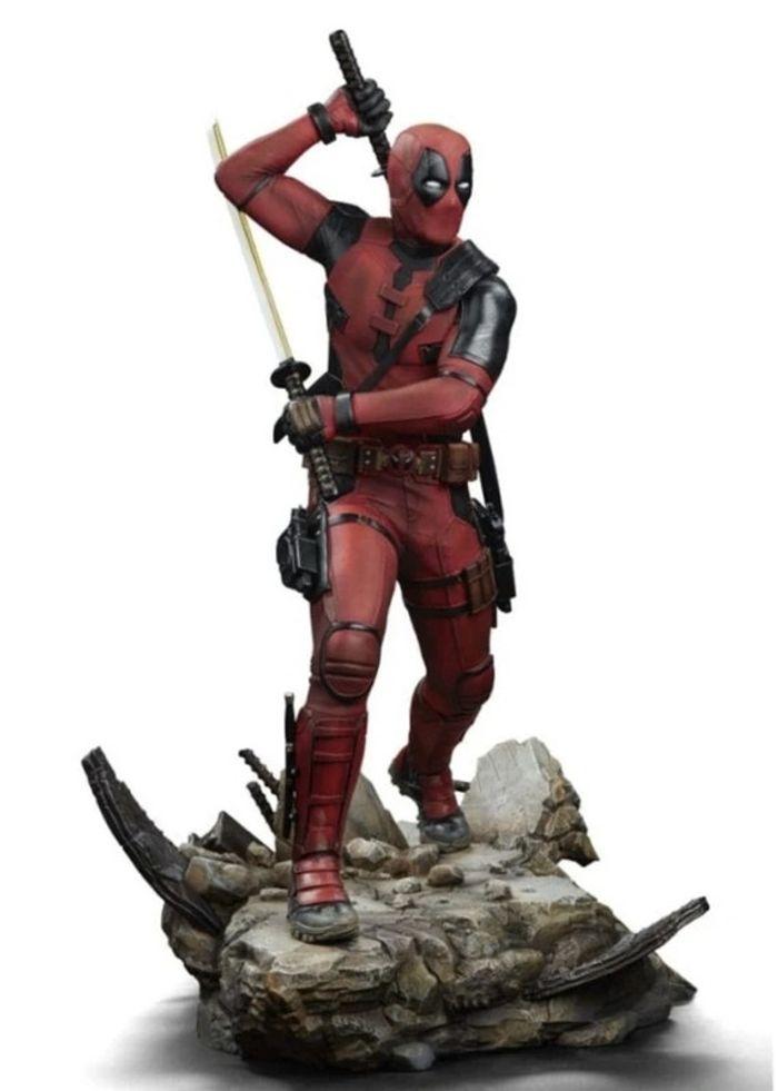 Statuette Iron Studio Deadpool 3