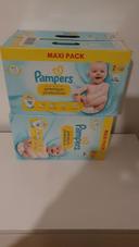 Lot de couches pampers taille 2