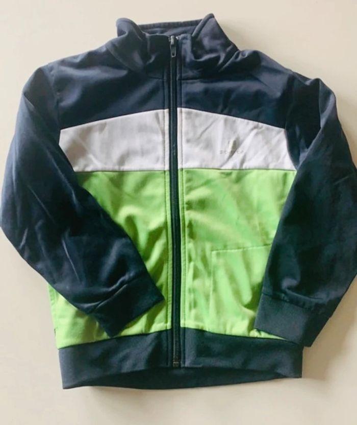 Veste zippée de sport 5ans - photo numéro 1