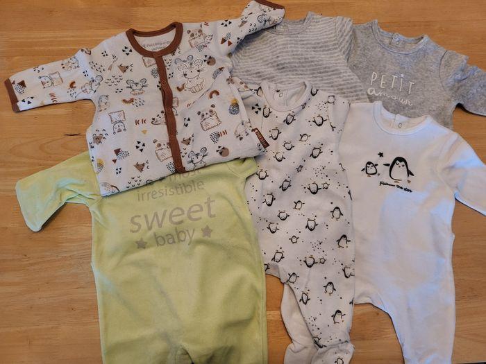 Lot Vêtements bébé 1 mois - photo numéro 3