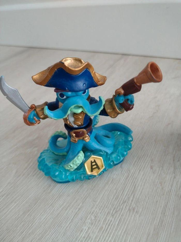 3 Figurines Skylanders - photo numéro 3