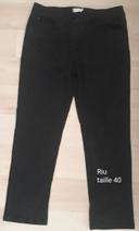 Pantalon Riu taille 40