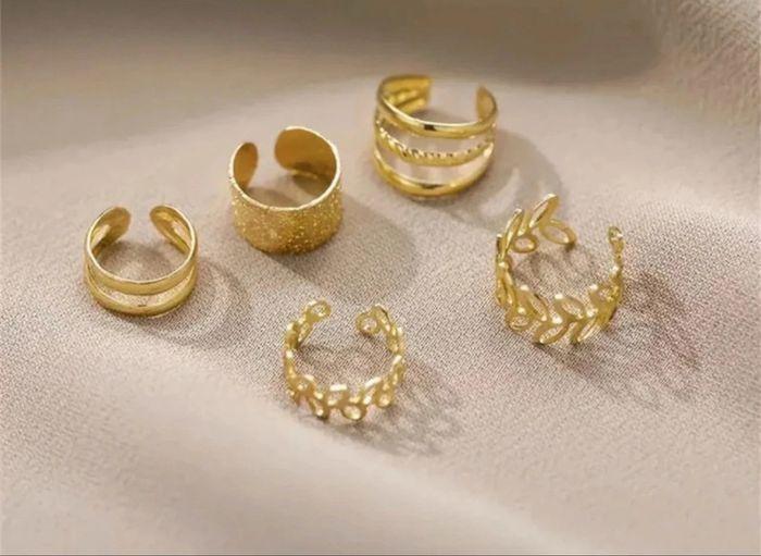 5 bijoux d’oreilles neuve