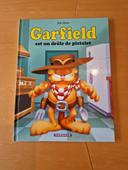 Livre Garfield est un drôle de pistolet en TBE 
Éditions Dargaud