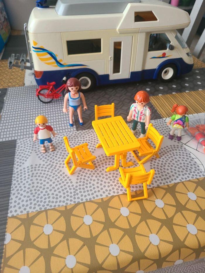 Camping car playmobil avec sa boite - photo numéro 2