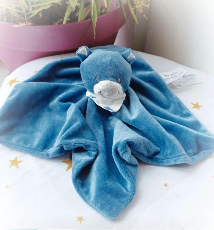 Peluche plush bout'chou boutchou doudou ours Bear ours small mouchoir couverture bleu blue cirque - photo numéro 1