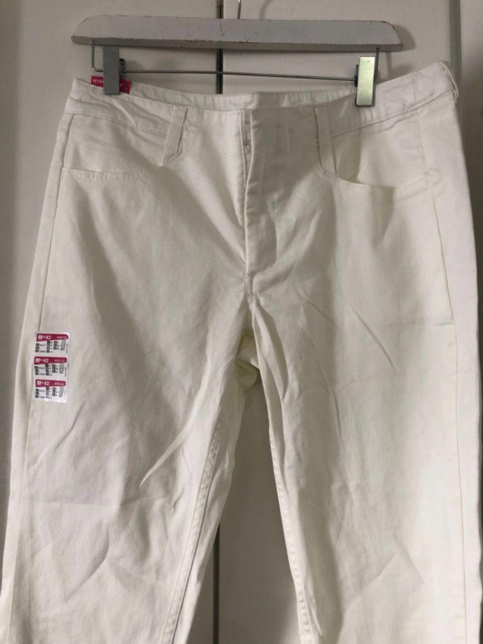 Pantalon  neuf . Taille 42 - photo numéro 2