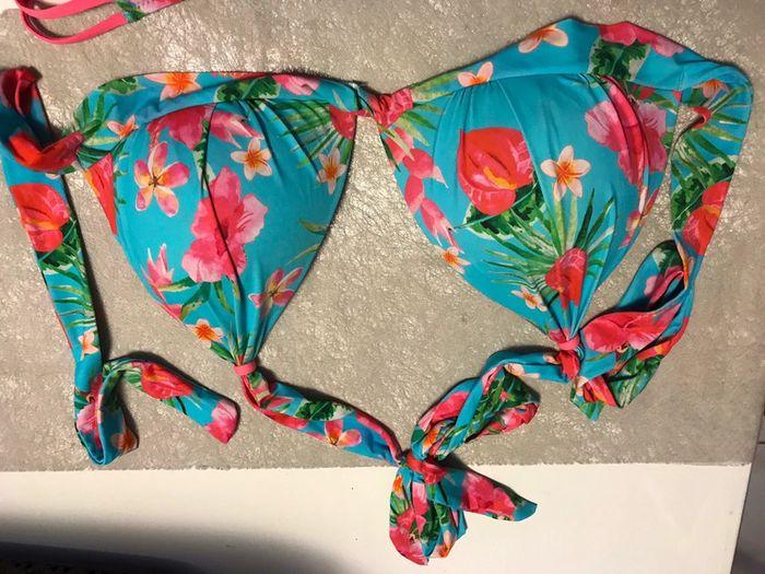 Maillot de bain 2 pièces à fleurs - photo numéro 3