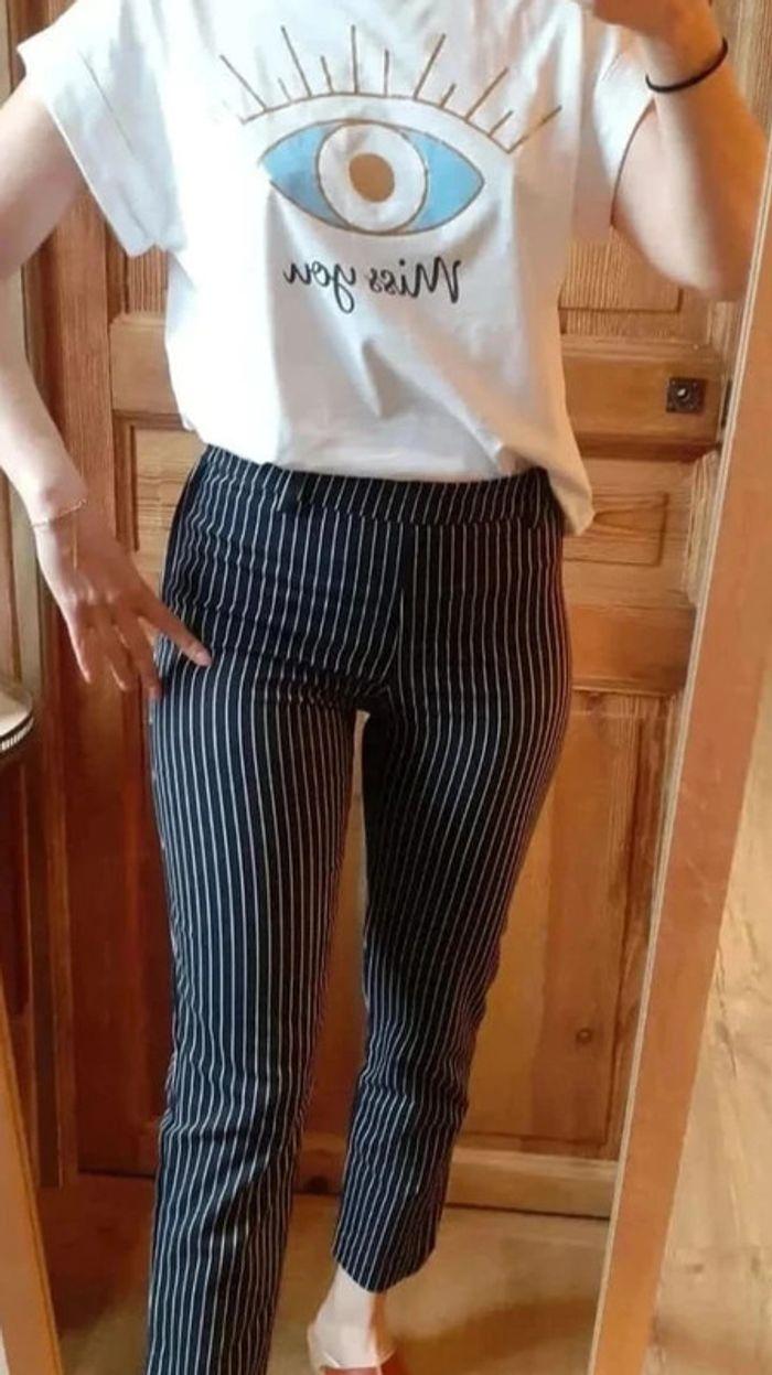 Pantalon droit rayé TBE - photo numéro 2