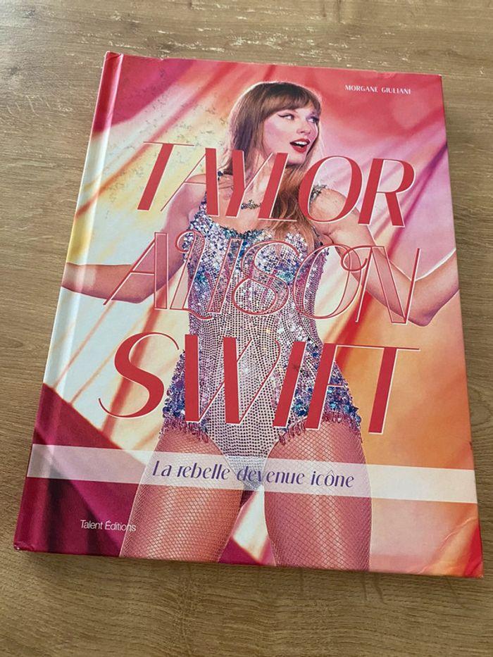 Livre Taylor Alison Swift la rebelle devenue icône - photo numéro 1