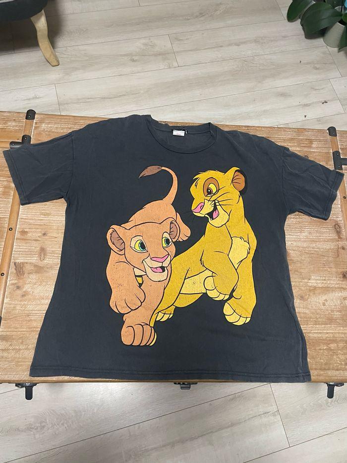 T-shirt Disney le roi lion Simba Nala Zara taille L - photo numéro 1