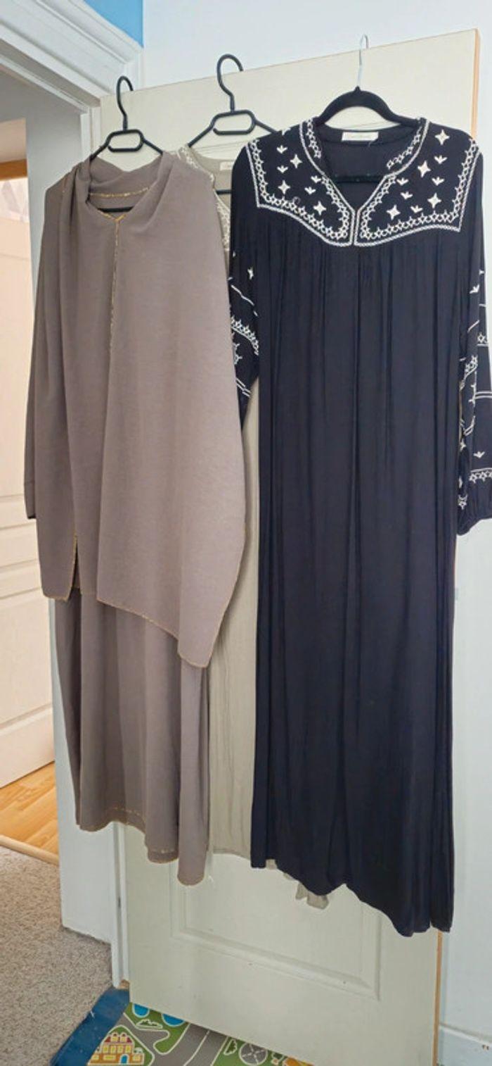 Lot 5 robes - photo numéro 2